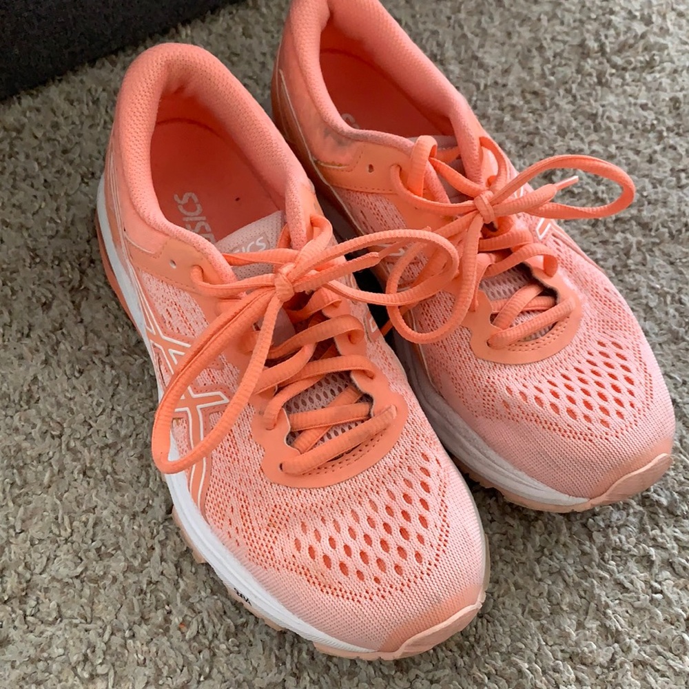 Asics GT-1000